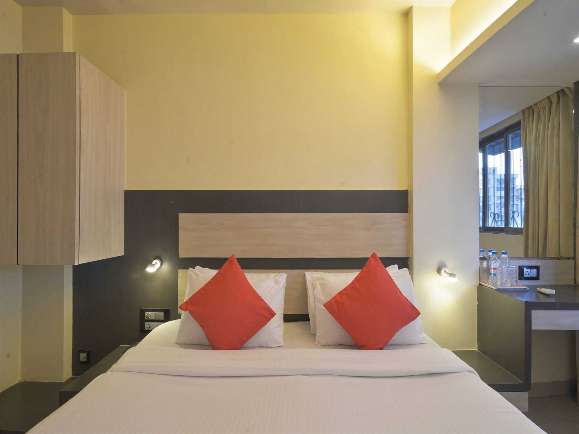 Oyo 3287 Hotel Mansarovar Navi Mumbai Exterior photo